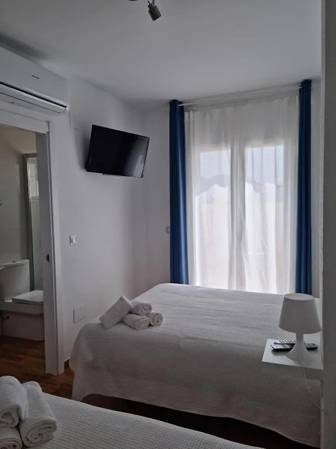 Guest house Hostal Nerjasol